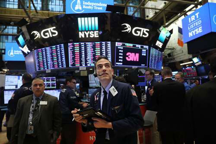 Golpea en el mundo nuevo desplome en Wall Street