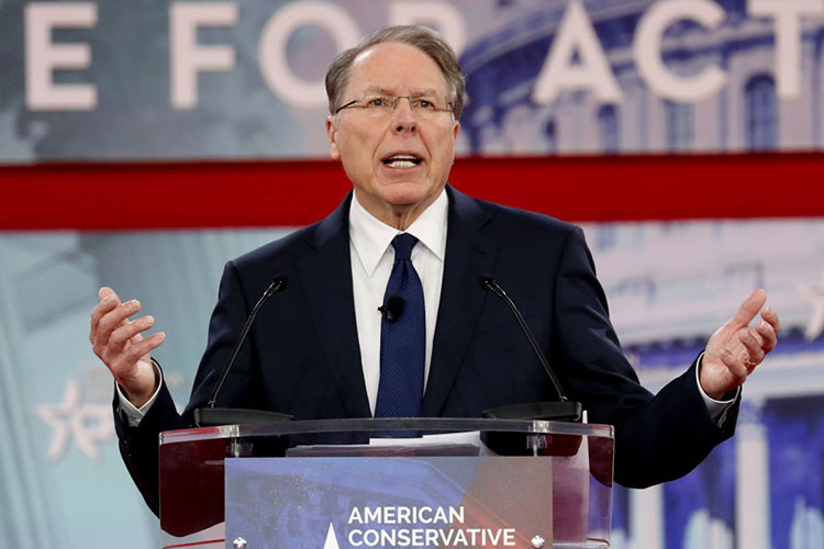 Asociación del Rifle culpa a demócratas y FBI por tiroteo en Florida