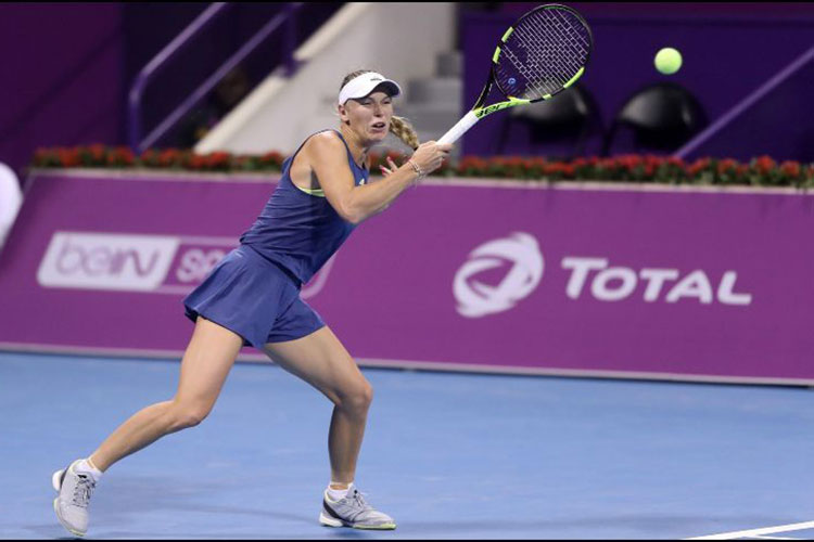 Wozniacki y Halep avanzan a octavos en torneo de Doha