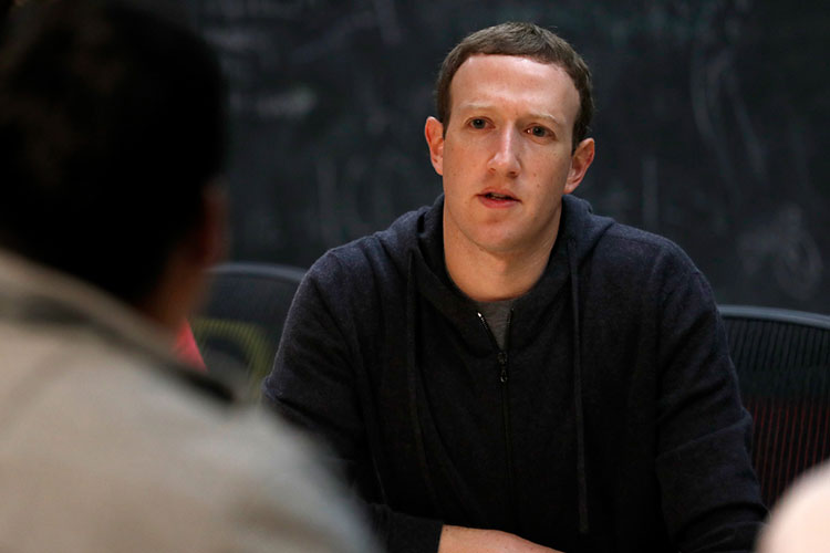 Zuckerberg está dispuesto a testificar ante el Congreso por filtración de datos