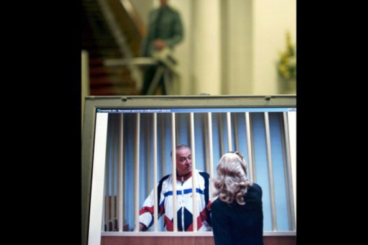 Hospitalizan a exespía ruso en el Reino Unido por intoxicación