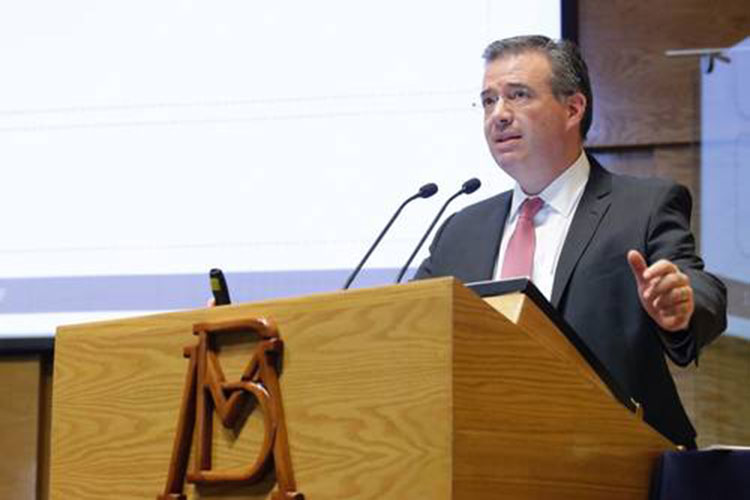 BdeM: persisten riesgos en corto y mediano plazos
