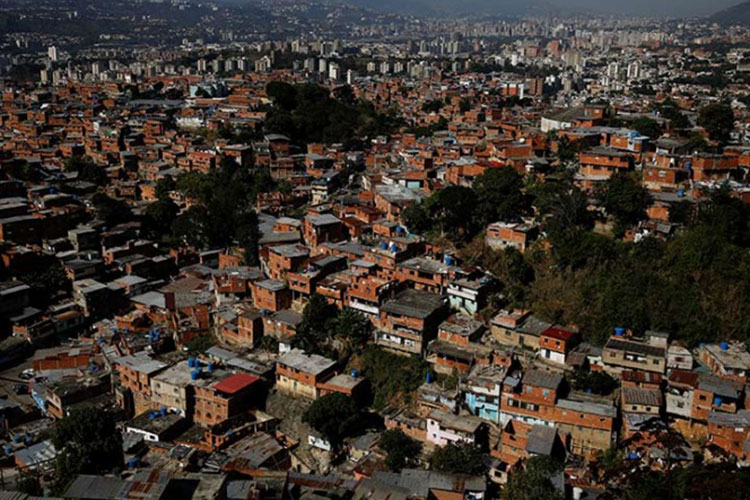 Caracas se queda a oscuras por apagón