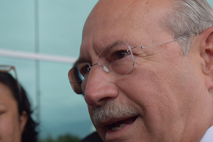 A Chuchín de la Garza le valen los reclamos