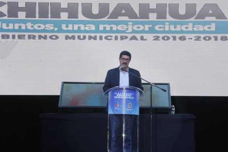 El doble discurso de Corral Jurado