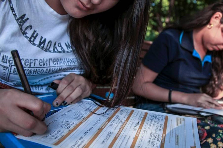 Desempleo baja a 3.2% en febrero de 2018: Inegi