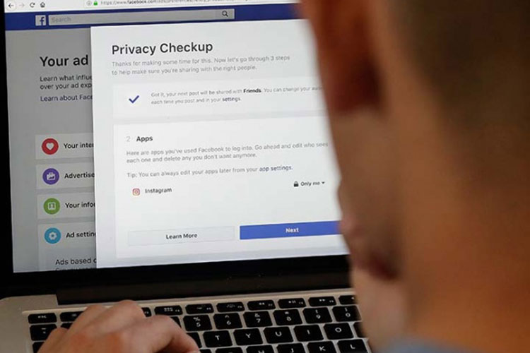 Modifica Facebook sus normas de privacidad