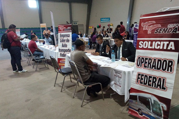Fracasa feria del empleo en Madero
