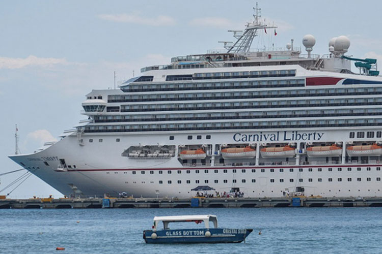 Explosión en ferry en Playa del Carmen afecta a comerciantes