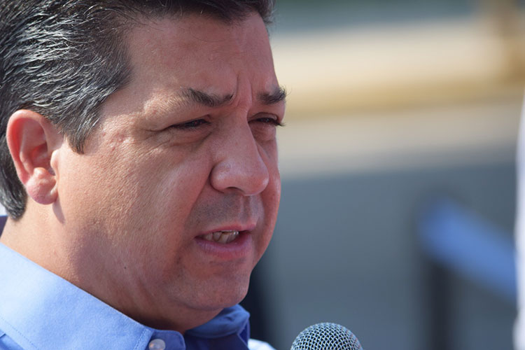 “No somos iguales”, Cabeza de Vaca a interino de NL