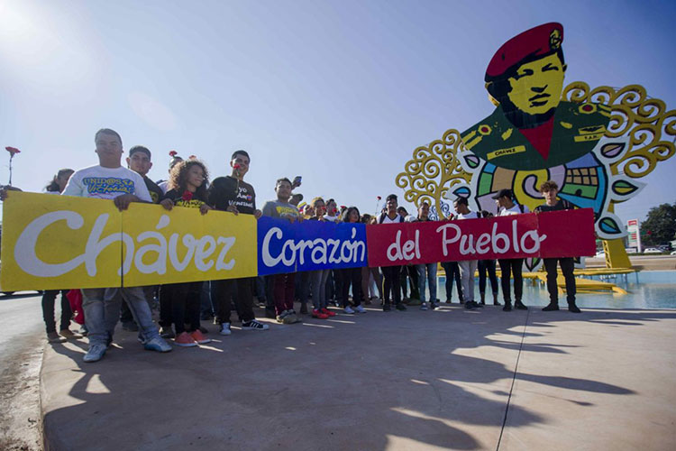 Actos en memoria de Hugo Chávez son acompañados por Ortega y Morales