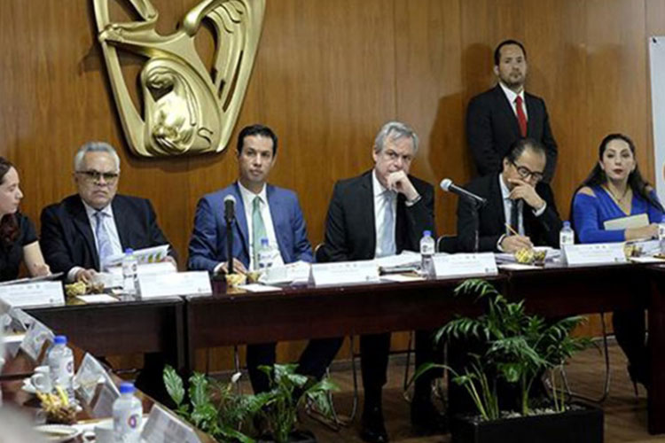 Se reducen en 30% quejas por mala atención médica en el IMSS