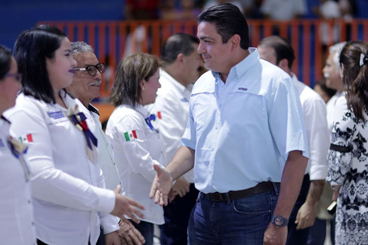Arranca Ismael García Cabeza de Vaca campaña a las 12:01 en Victoria