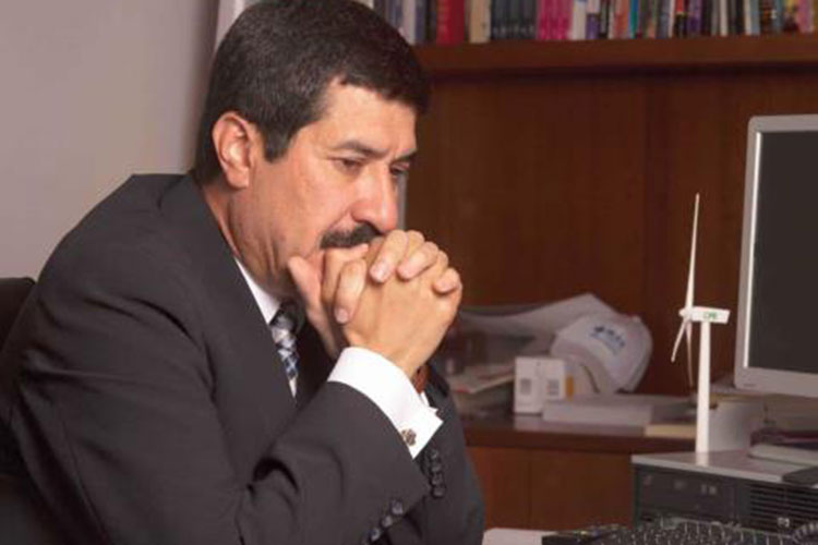 El disparo de la deuda oprime al gobierno de Corral