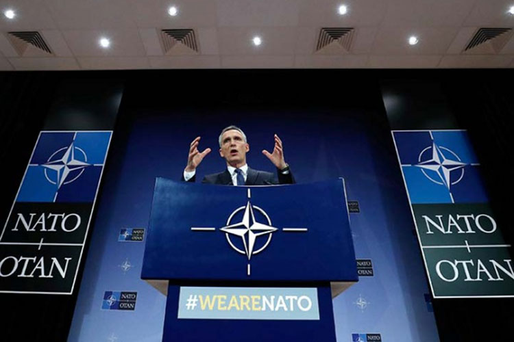 La OTAN expulsa a siete diplomáticos rusos