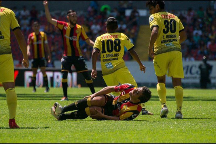 Jorge Mora, de nuevo fuera de Leones Negros por ocho meses