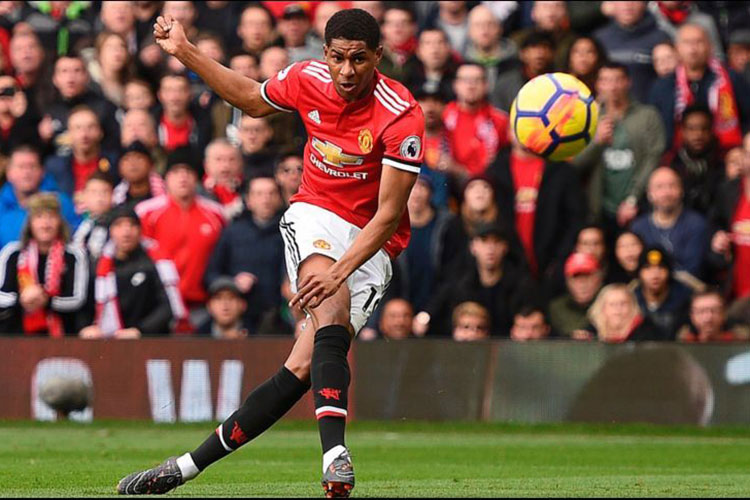 ManU vence a Liverpool en el clásico inglés