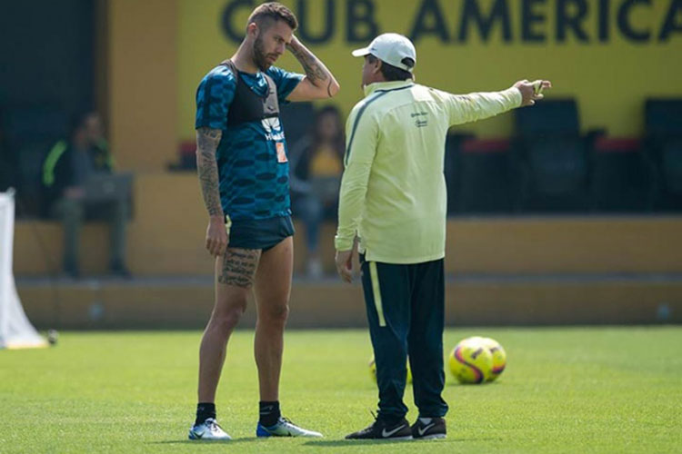 Ibargüen y Ménez se van a los empujones