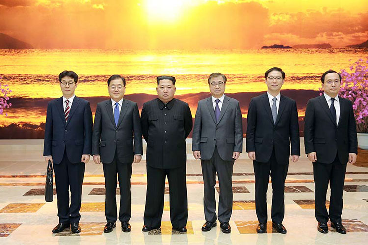 Norcorea ofrece tregua a EU y acuerda cumbre con Corea del Sur