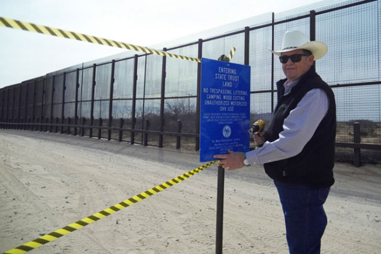 Inicia Nuevo México pleito con gobierno federal por muro