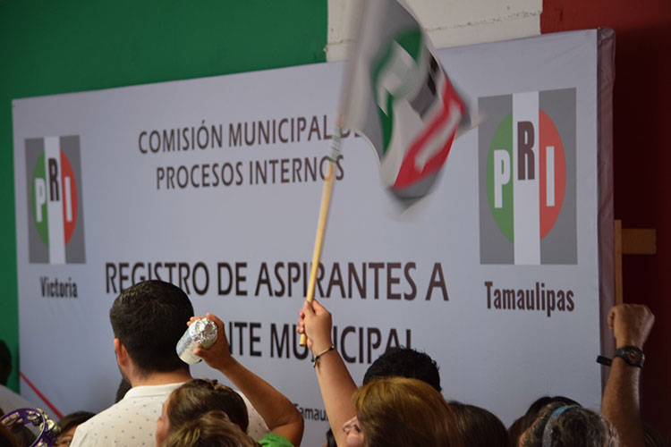 El PRI prepara el registro en ‘paquete’