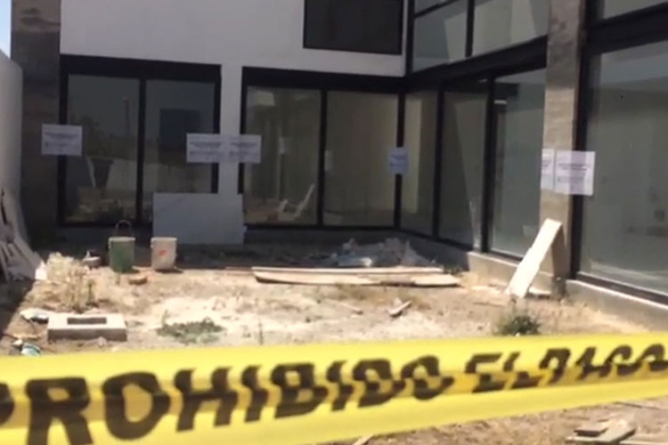 Aseguran 5 propiedades de Roberto Sandoval