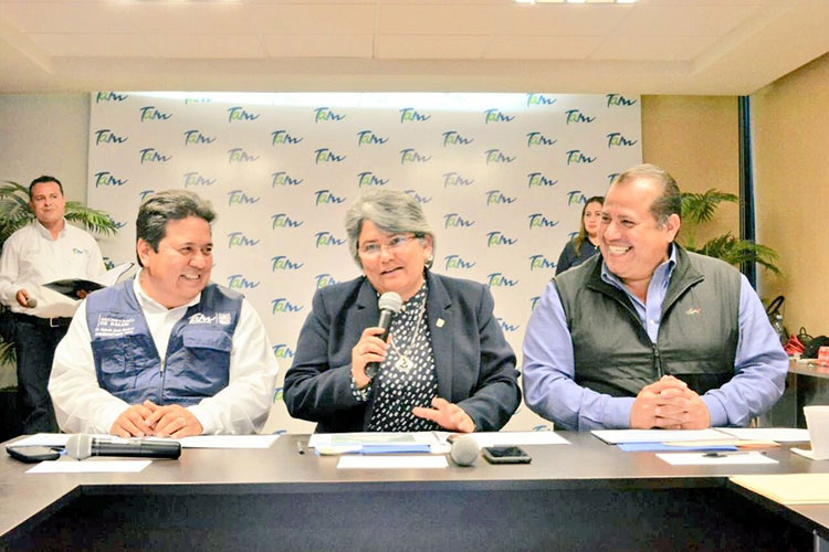 Punto por Punto Entre machos y caciques