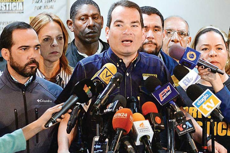 Intentan evitar otra Venezuela en México