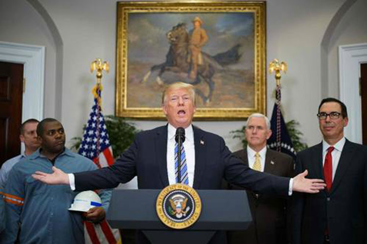 Lanza Trump su guerra arancelaria en acero y aluminio