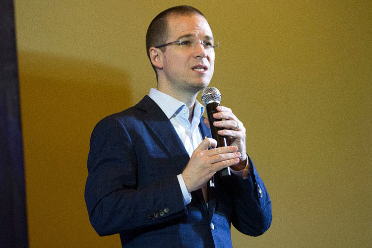 Ricardo Anaya niega implicaciones de lavado de dinero