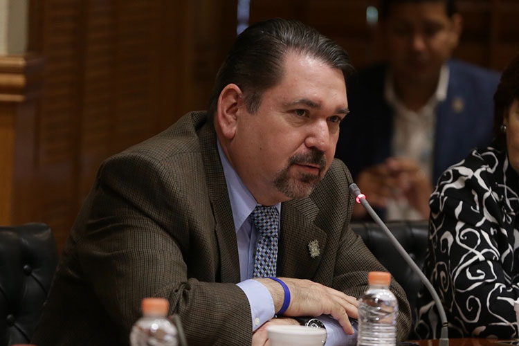 Pide licencia como regidor Eduardo Lozano Guajardo