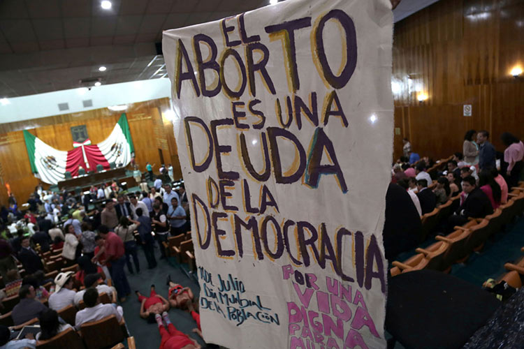 Ordena SCJN a Sector Salud practicar abortos en caso de violación
