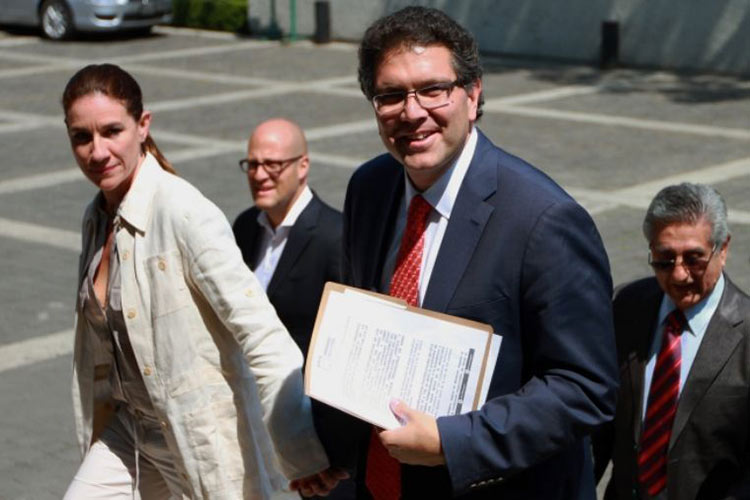 Ríos Piter acusa el INE de manipular base de datos