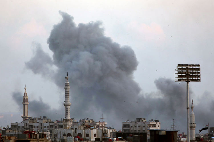 Al menos 17 muertos en bombardeos del régimen sirio en Damasco