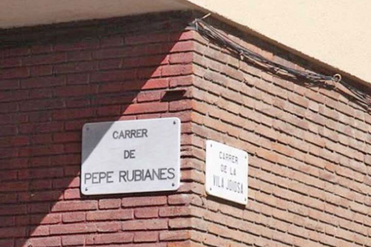 Causan polémica al rebautizar calle en Barcelona