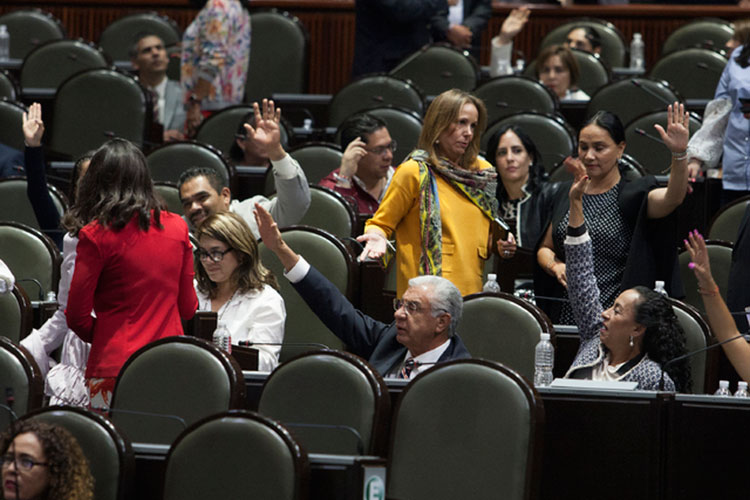 El jueves, diputados aprobarán retiro del fuero a funcionarios