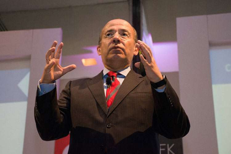 Darle amnistía a criminales es dejarles hacer lo que quieran: Felipe Calderón