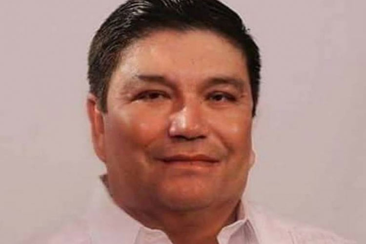 Detienen a candidato de Morena en Yucatán con dos mdp y una pistola