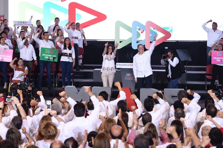 Promete Meade ser el primer Presidente sin fuero