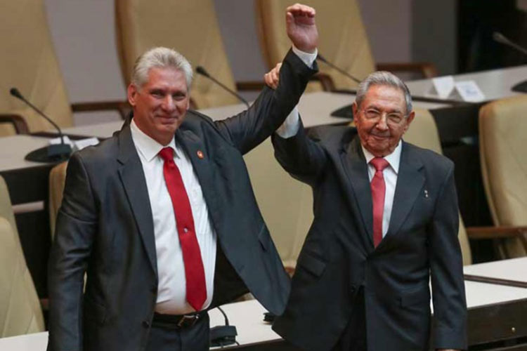 Miguel Díaz-Canel promete servir a los intereses del pueblo cubano