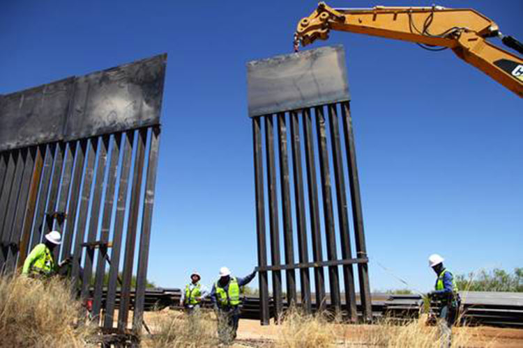 Habrá TLCAN sólo si se frena el flujo migratorio: Trump