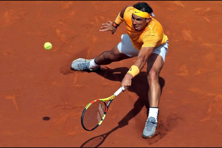 Rafael Nadal pasa a segunda ronda en el torneo de Barcelona