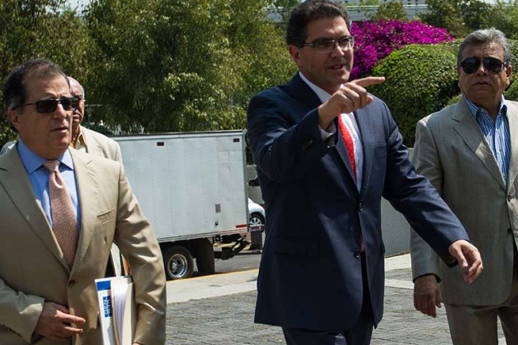 Ríos Piter incumple con mandato de audiencia, afirma INE