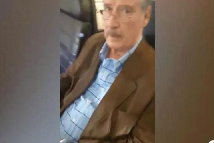 Mujer increpa a Vicente Fox; los envía AMLO, responde el ex presidente
