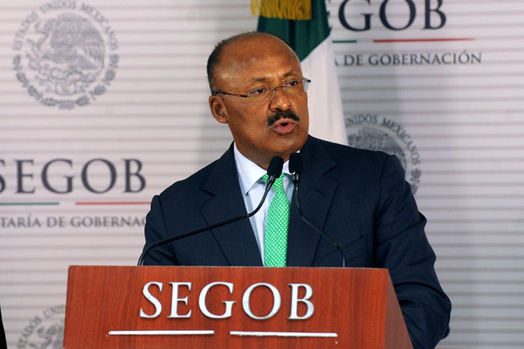 René Juárez asume la presidencia nacional del PRI