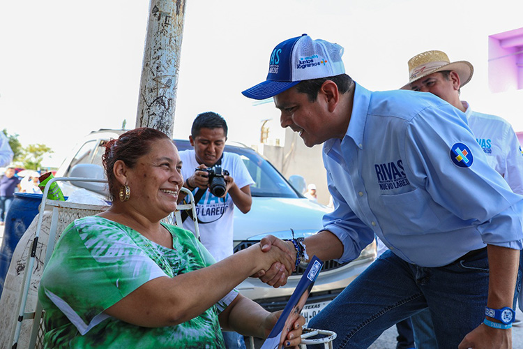 Garantiza Rivas mejorar calidad de vida a los vecinos de Lomas del Rio