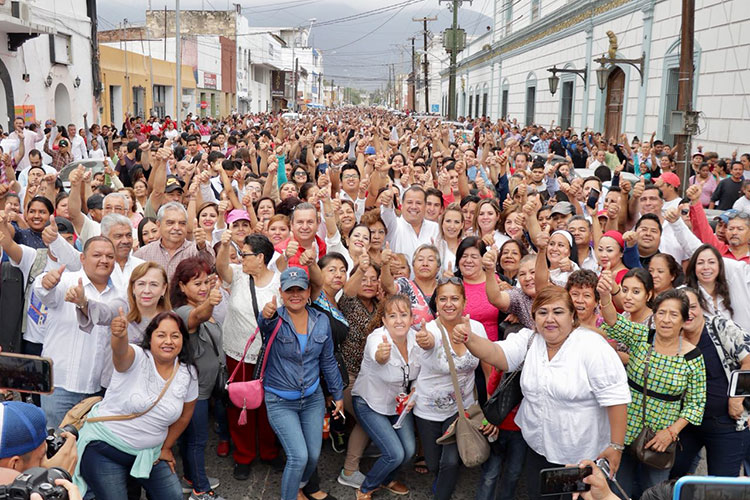 Cierra Oscar primera semana de campaña a todo
