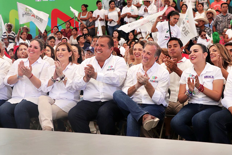 Miles de victorenses dicen sí a Meade y Almaraz