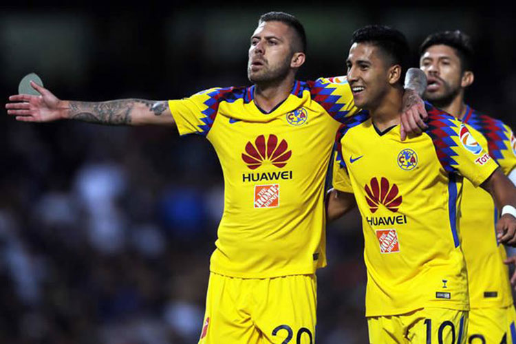 América golea a Pumas en partido de ida