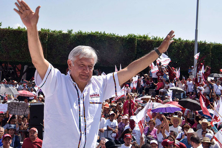 En simulacro electoral realizado por universitarios, AMLO resulta ganador absoluto